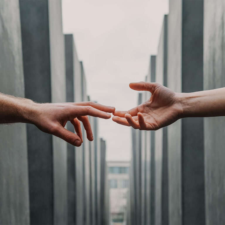 Rok od wybuchu wojny w Ukrainie: Polacy wciąż pomagają, lecz drożyzna zmniejszyła skalę wsparcia.